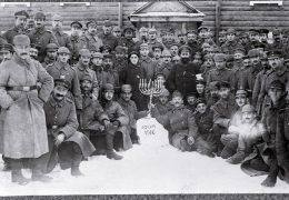 חיילים יהודים גרמניים בחגיגת חנוכה צבאית 1916